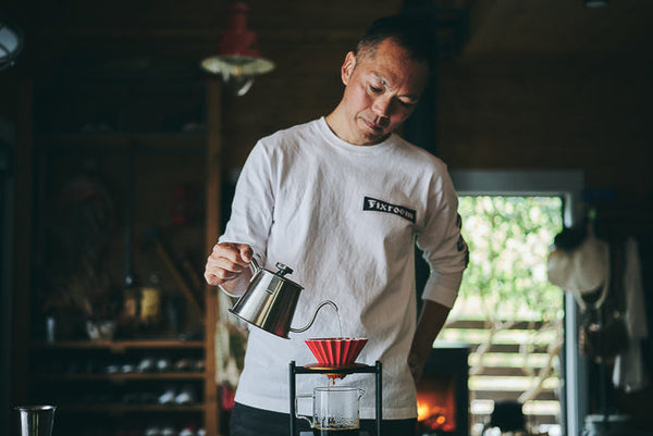Craftsmanship spun in an area rich in nature. Gear and roasted beans created by a 