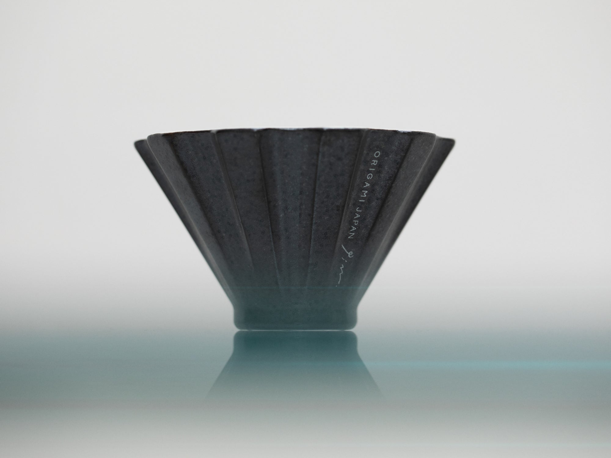 【ORIGAMI×LEAVES COFFEE ROASTERS】 ハンドドリップコーヒーの、新たな「スタンダード」へ。